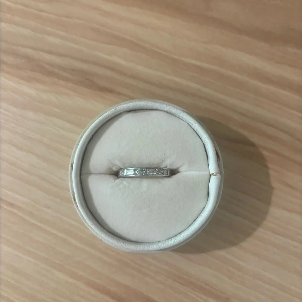 Platinum & Diamond Wedding Band - Picture 1 of 4